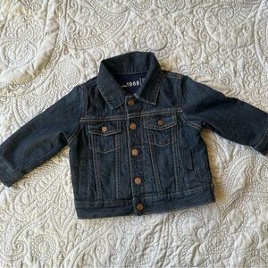 Baby Gap 12-18 mos dark wash denim jacket. Cotton lining. Unisex Snap buttons